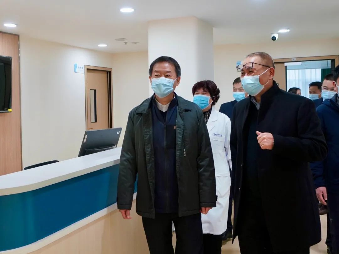 四川省尊龙凯时集团党委书记、董事长任丁率队赴锦弘集团调研