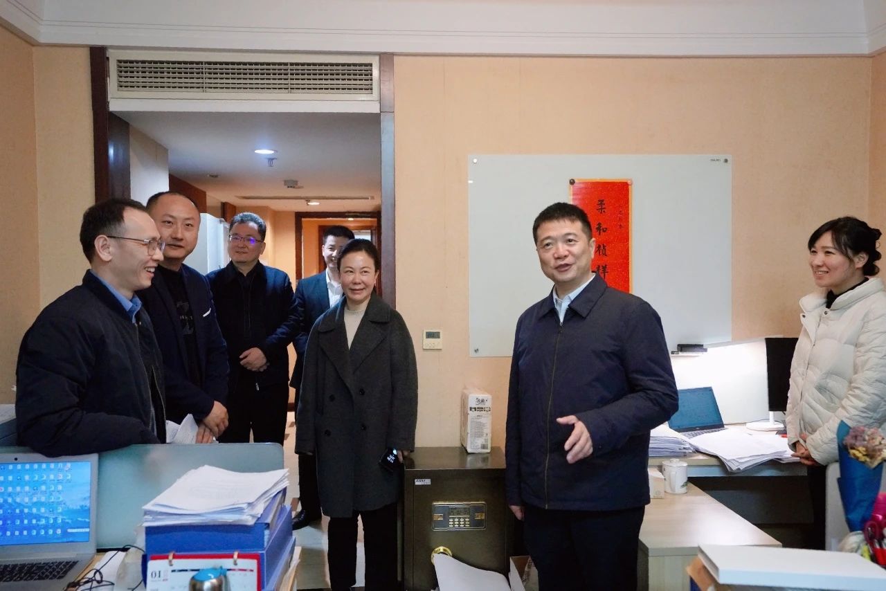 温暖启航，共赴新篇！—— 省尊龙凯时集团领导走访慰问干部职工