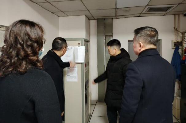 省尊龙凯时集团党委书记、董事长游勇检查督导春节安全生产并看望慰问干部员工